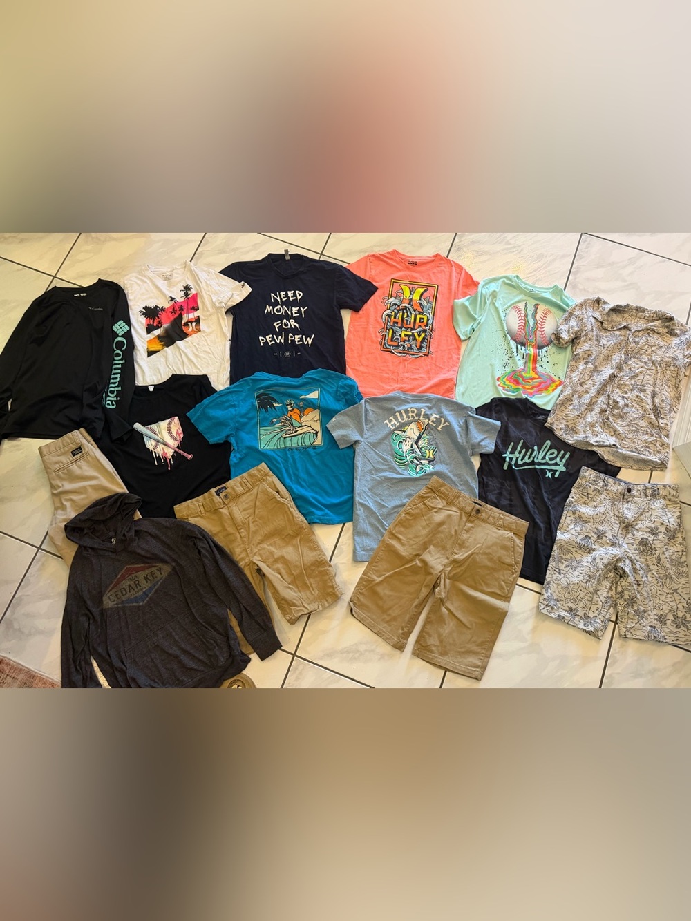 Boys set of Hurley Columbia, O’Neill children’s place Graphic tshirts and Short